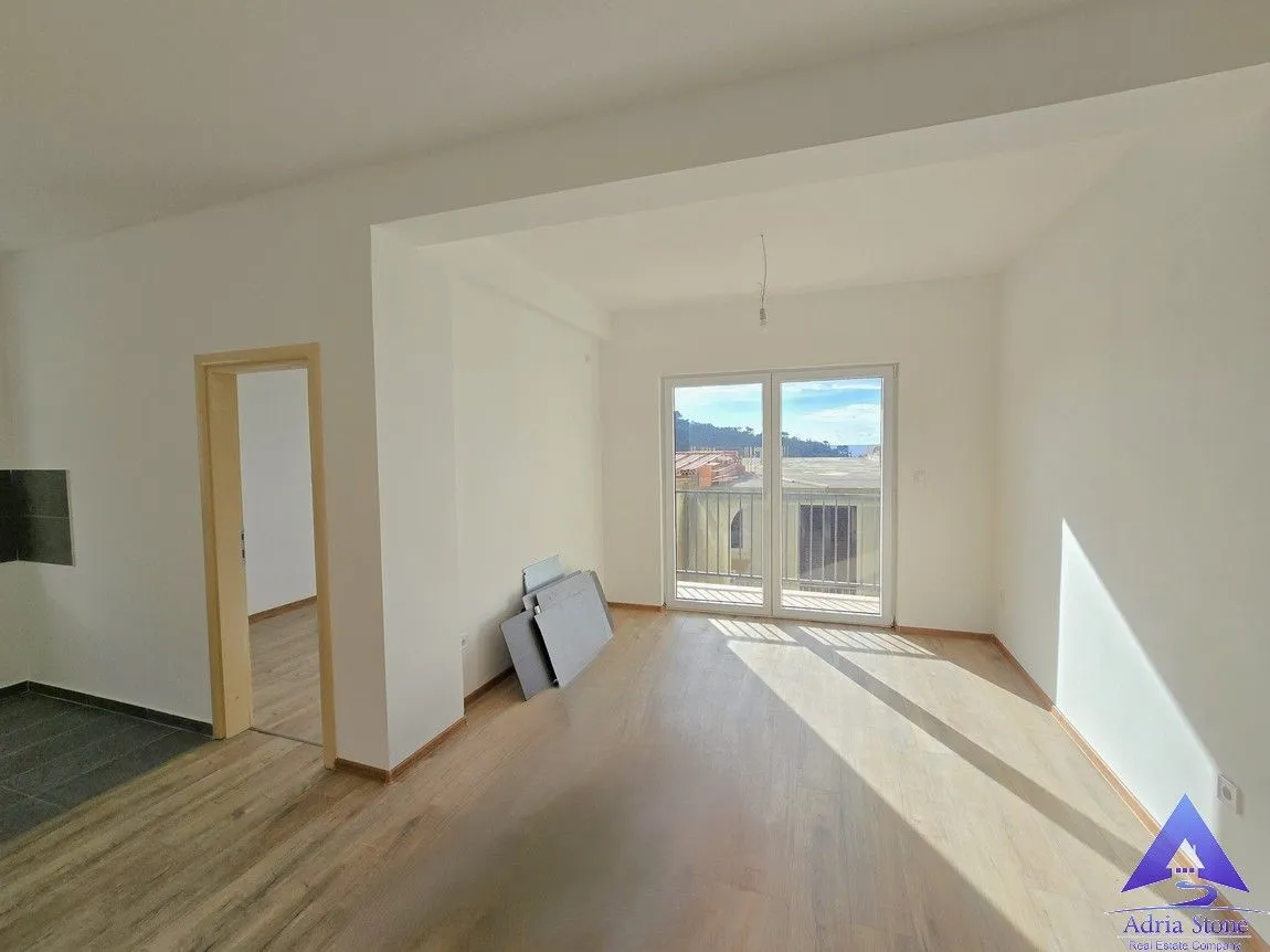 Sale, two bedroom apartment, 54m², Petrovac, Budva