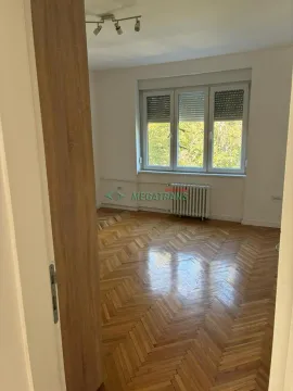 Izdavanje, trosoban stan, 74m², Centar, Novi Sad - image 4