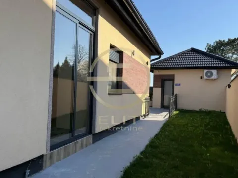 Prodaja, kuća, 165m², Petrovaradin, Novi Sad - image 23