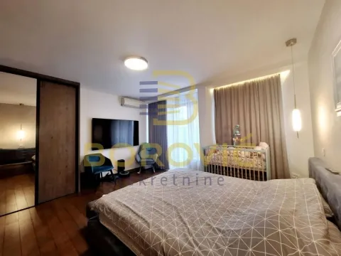 Sale, four bedroom apartment, 115m², Južni Bulevar, Vračar Sve Podlokacije - image 6