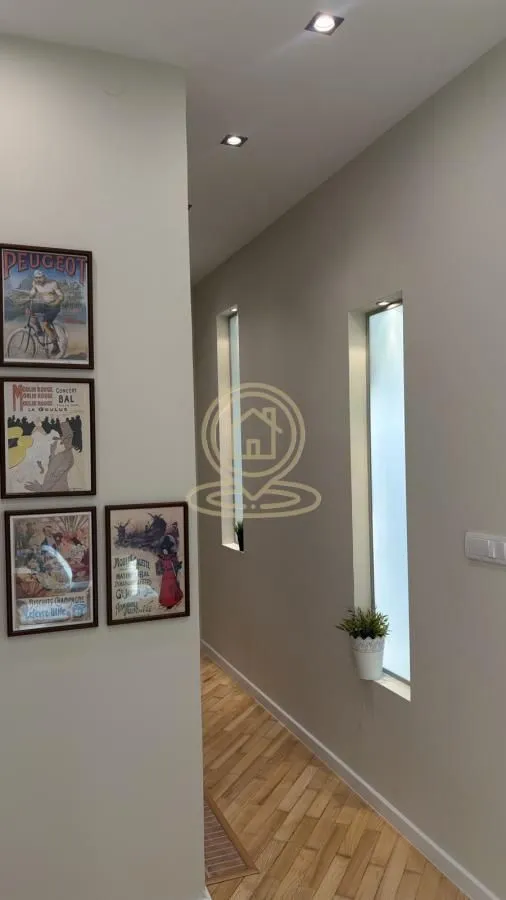 Izdavanje, dvosoban stan, 46m², Kalenić Pijaca, Vračar Sve Podlokacije
