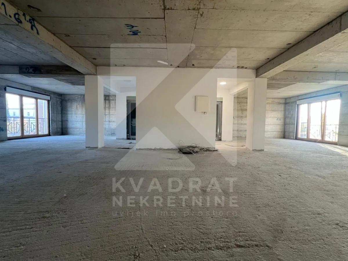 Rent, office space, 864m², Centar, Podgorica