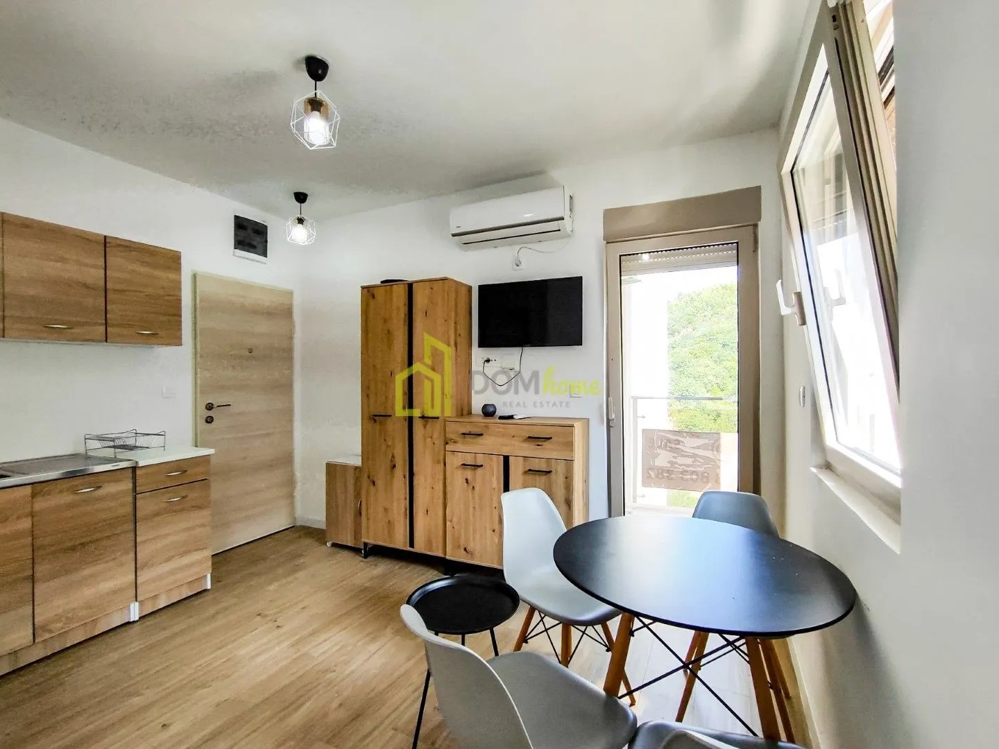 Izdavanje, garsonjera, 18m², Bečići, Budva