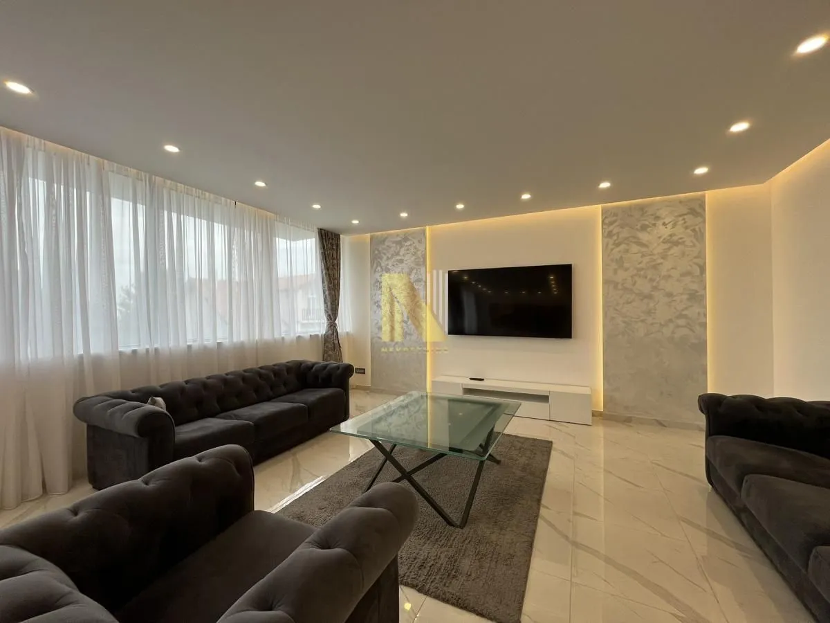 Izdavanje, četvorosoban stan, 98m², Tatarsko brdo, Petrovaradin