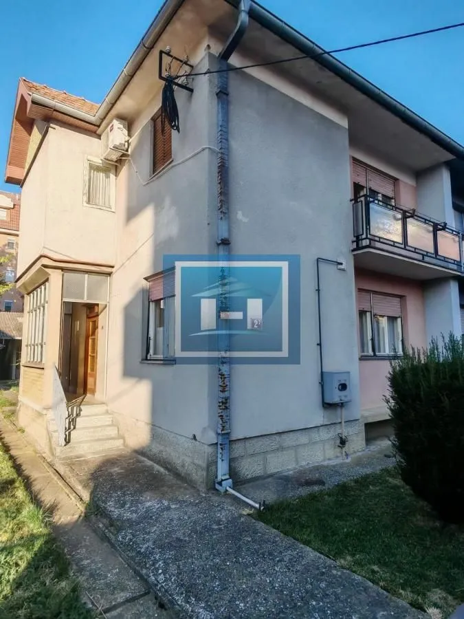 Prodaja, kuća, 136m², Kajsijar, Jagodina