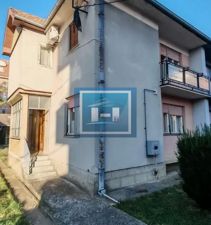 Sale, house, 136m², Kajsijar, Jagodina