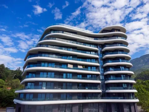 Sale, one bedroom apartment, 51m², Bečići, Budva - image 11