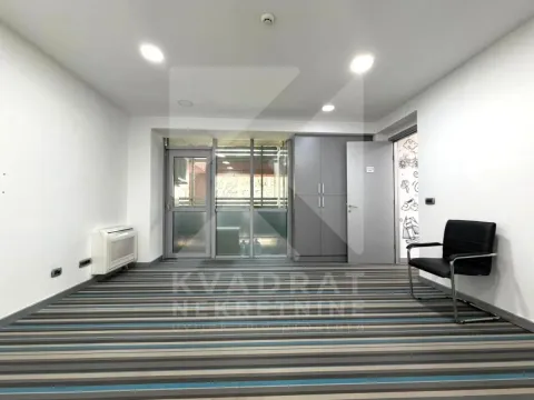 Rent, office space, 122m², Preko Morače, Podgorica - image 9