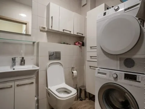 Sale, two bedroom apartment, 72m², City Kvart, Podgorica - image 7