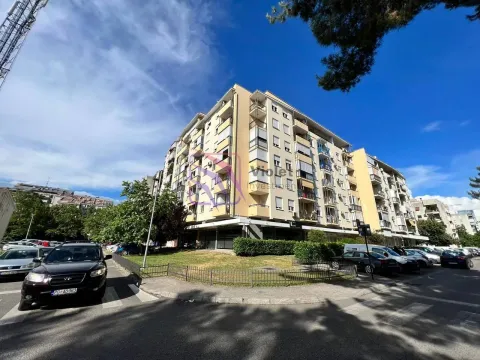 Sale, house, 22m², Blok 6, Podgorica - image 13