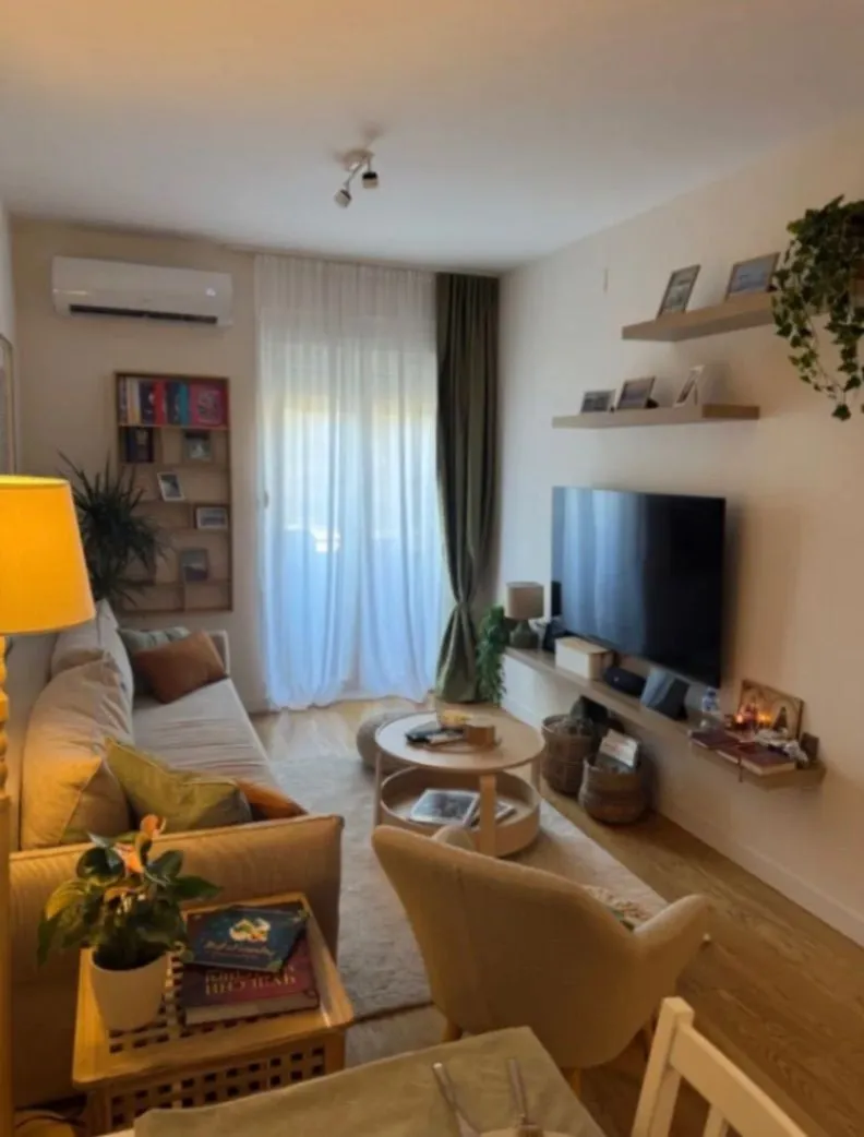 Izdavanje, jednosoban stan, 40m², Central Point, Podgorica