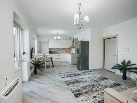 Sale, house, 300m², Krašići, Tivat - image 11