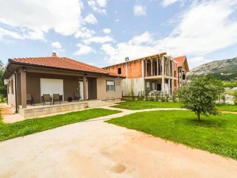 Rent, house, 135m², Murtovina, Podgorica - image 2