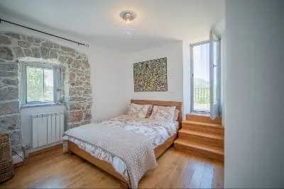 Prodaja, kuća, 200m², Đuraševići, Tivat - image 16