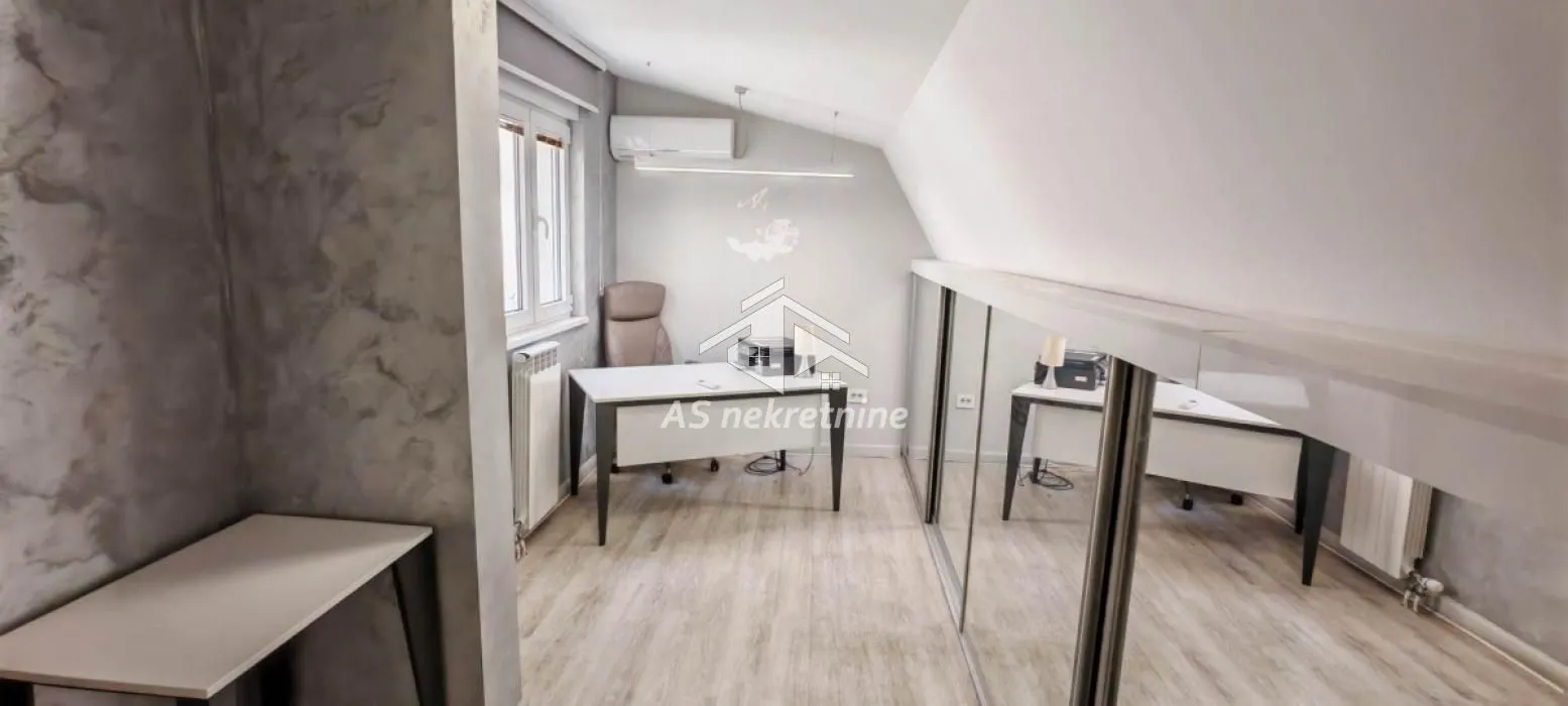 Prodaja, stan, 118m², Đeram Pijaca, Beograd