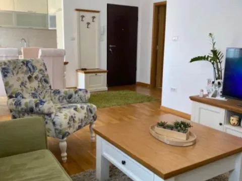 Izdavanje, jednosoban stan, 53m², City Kvart, Podgorica - image 6