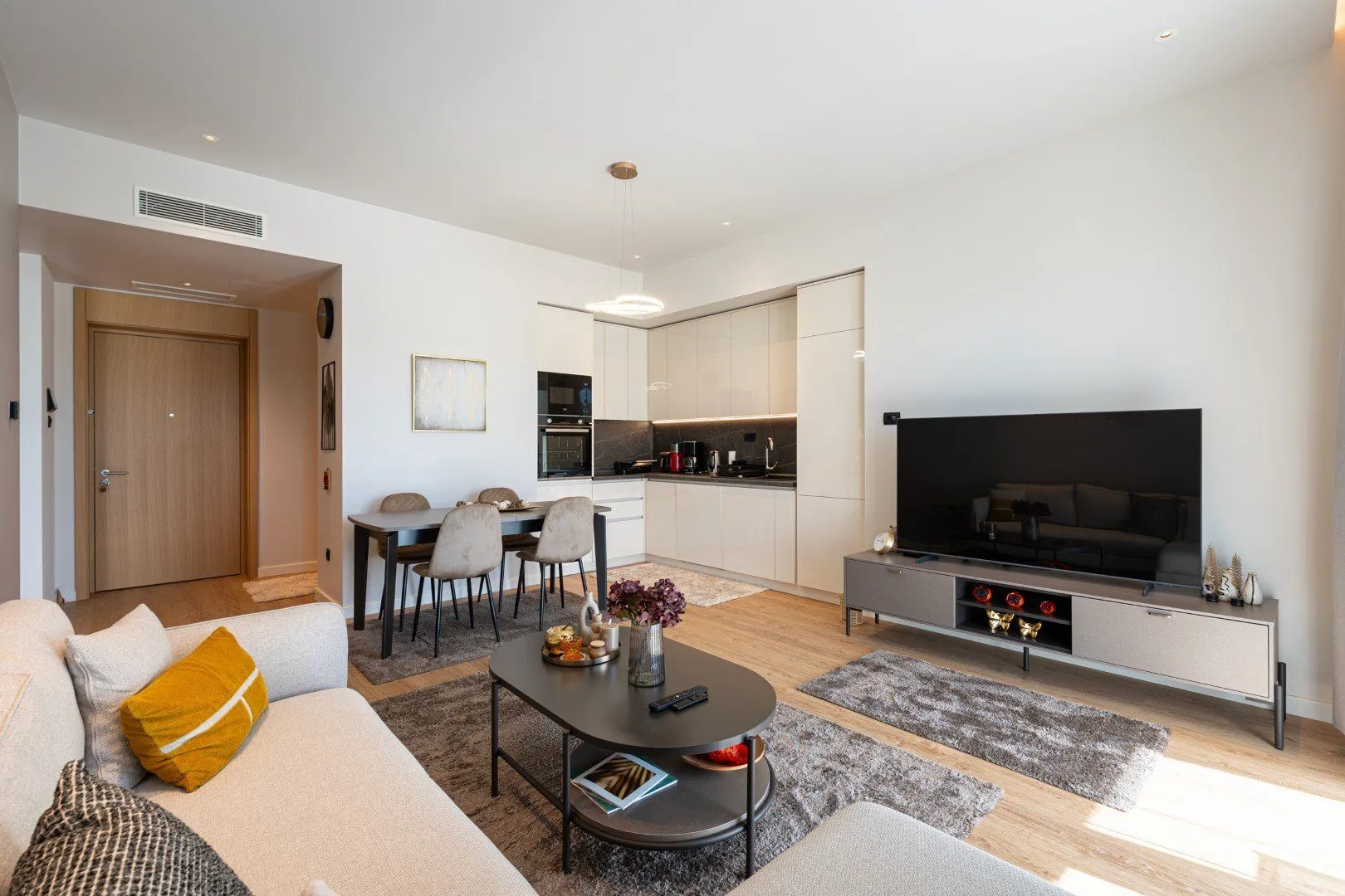 Prodaja, dvosoban stan, 89m², Porto Montenegro, Tivat
