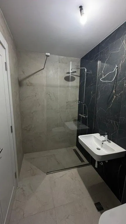 Izdavanje, jednosoban stan, 46m², Tološka šuma, Podgorica