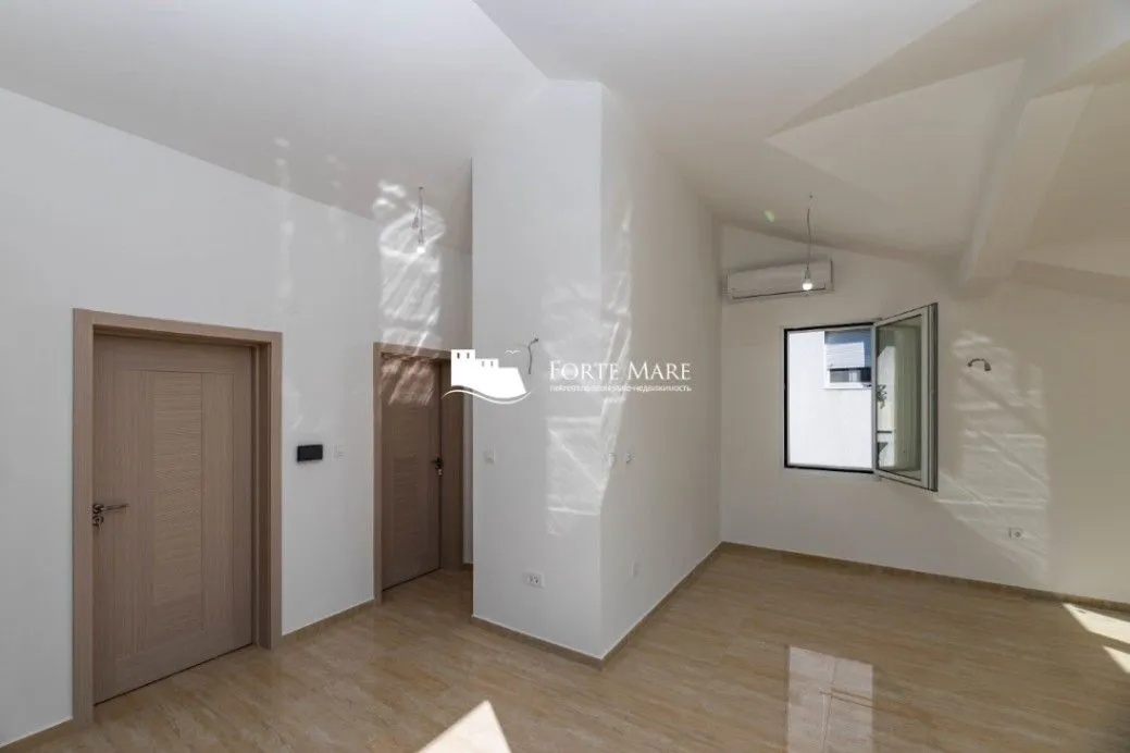 Prodaja, dvosoban stan, 73m², Đenovići, Herceg Novi