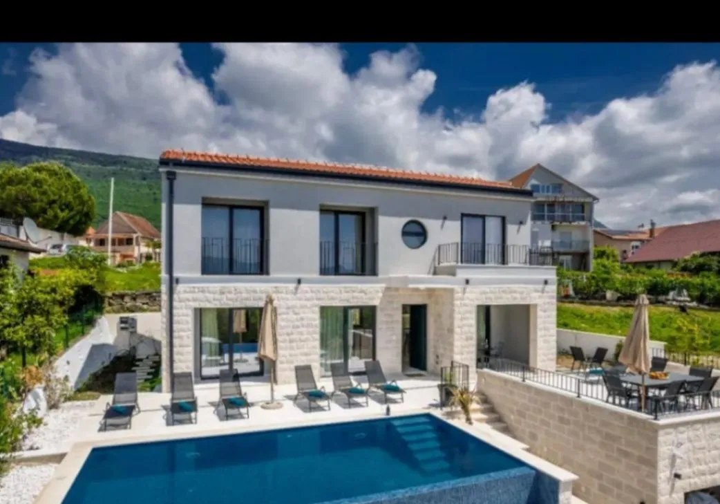 Sale, house, 250m², Kotor, Crna Gora