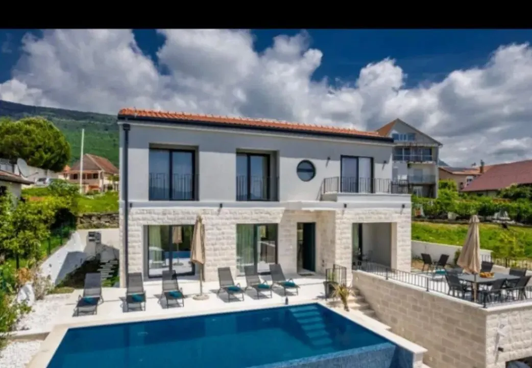 Prodaja, kuća, 250m², Kotor, Crna Gora