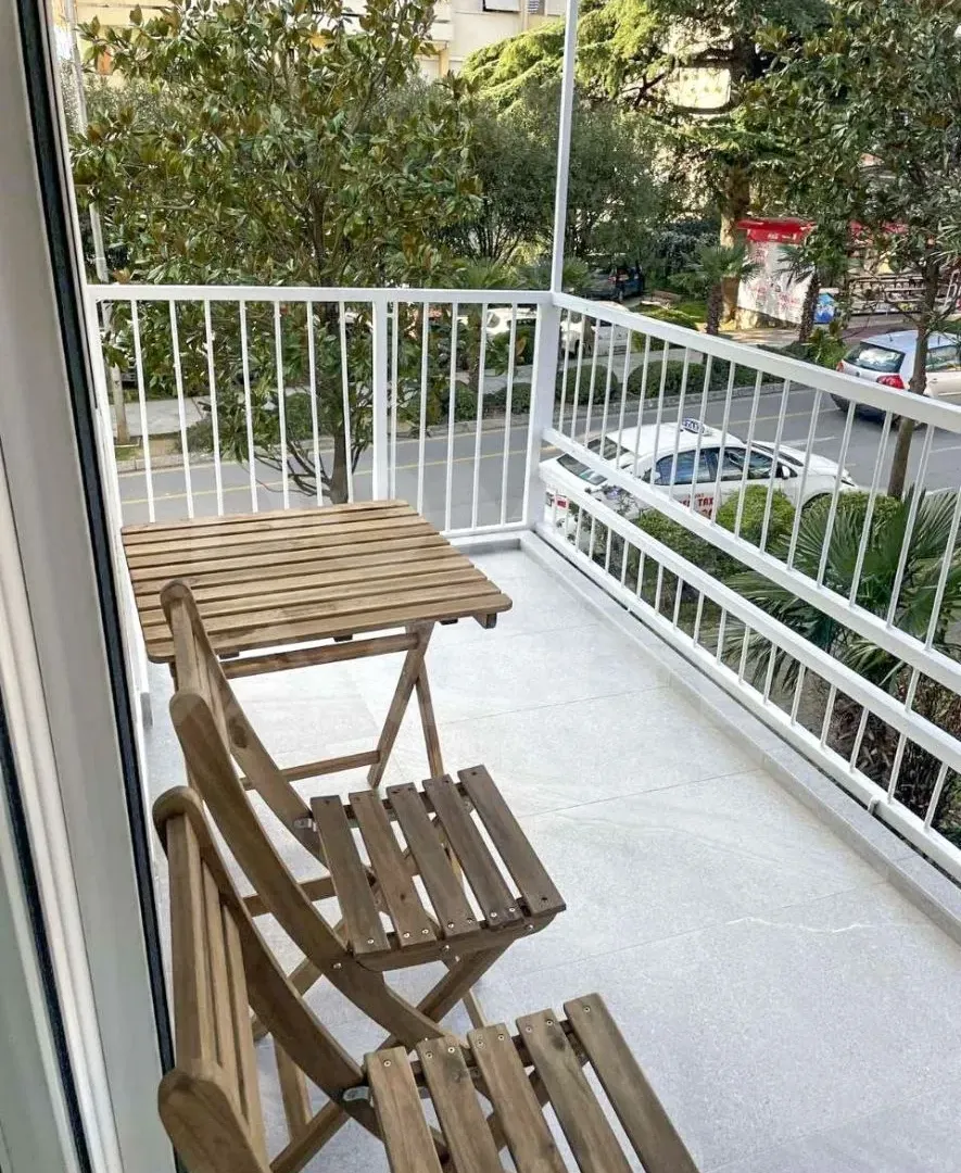 Rent, two bedroom apartment, 70m², Tivat, Crna Gora