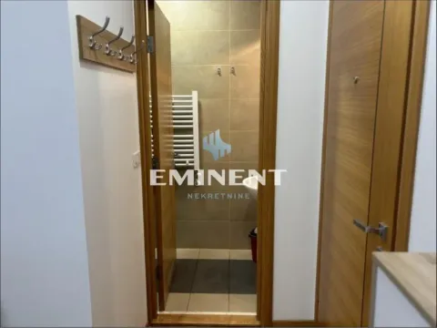 Izdavanje, dvosoban stan, 40m², Stari Grad, Beograd - image 12