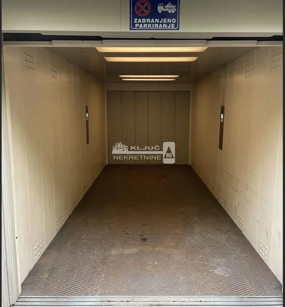 Prodaja, parking/garaža, 12m², Neimar, Vračar Sve Podlokacije