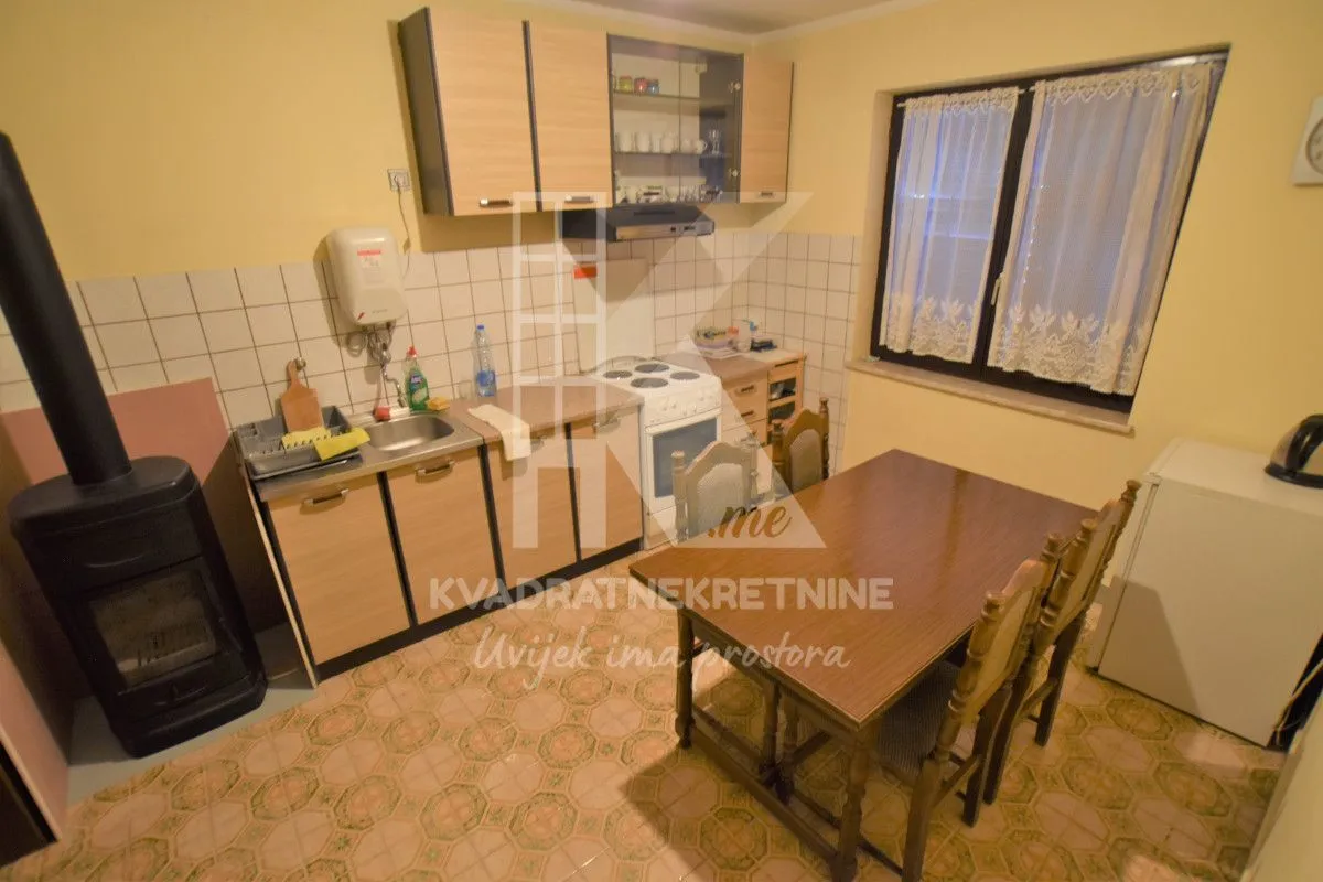Sale, house, 250m², Zelenika, Podgorica