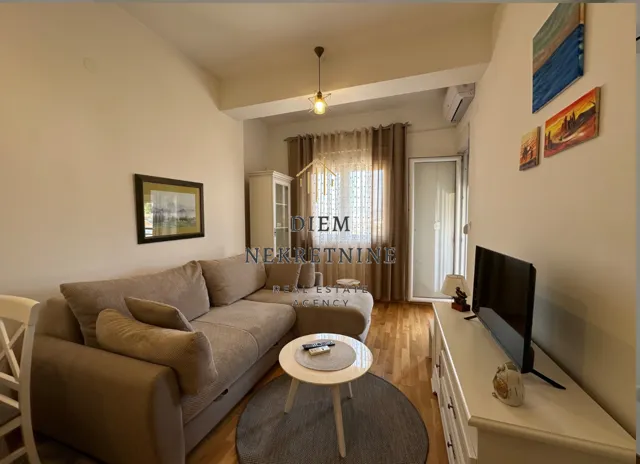 Izdavanje, jednosoban stan, 37m², Ljubović, Podgorica