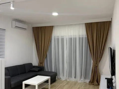 Izdavanje, jednosoban stan, 55m², Gradiošnica, Tivat - image 1