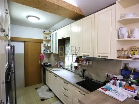 Sale, three bedroom apartment, 136m², Centar, Podgorica - image 4