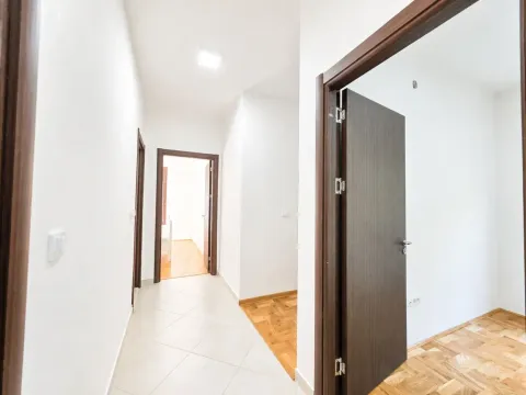 Sale, two bedroom apartment, 58m², Bečići, Budva - image 16