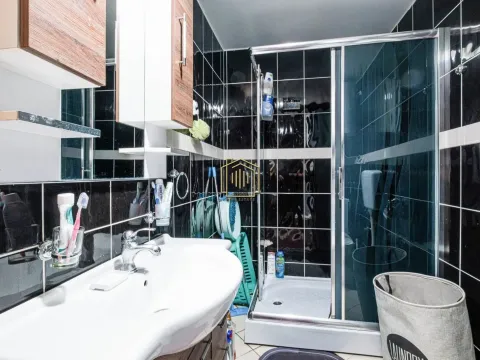 Izdavanje, jednosoban stan, 62m², Pobrežje, Podgorica - image 9