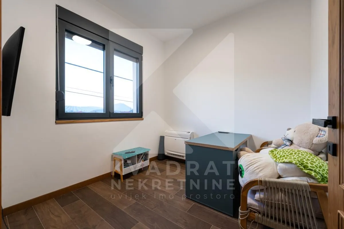 Izdavanje, kuća, 166m², Tološi, Podgorica