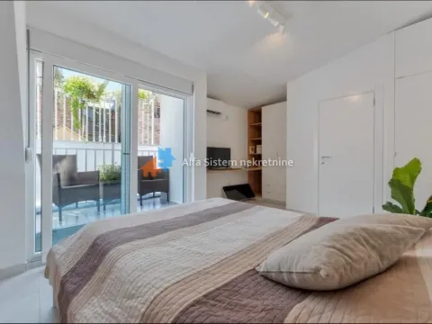 Izdavanje, dvosoban stan, 60m², Stari Grad, Beograd - image 19