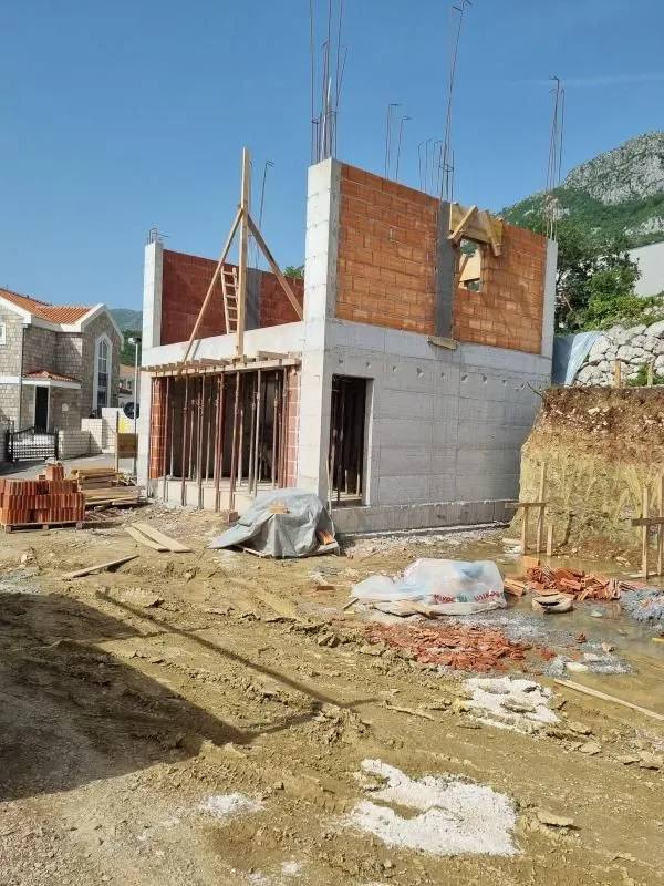 Prodaja, kuća, 114m², Blizikuće, Budva