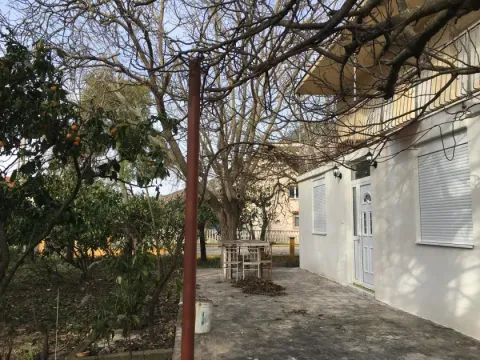 Kuća in Lastva Grbaljska