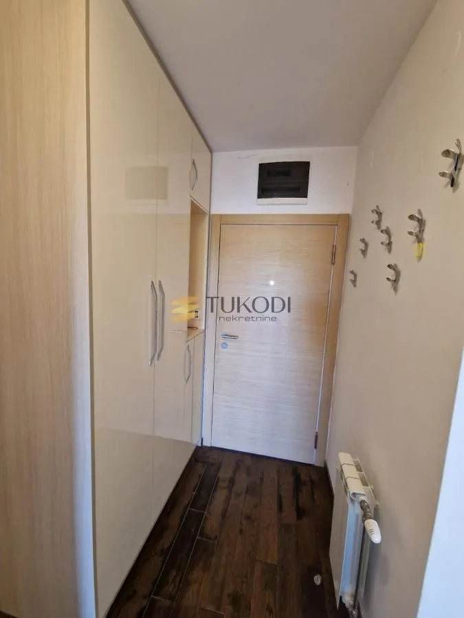 Prodaja, trosoban stan, 86m², Adamovićevo Naselje, Novi Sad Sve Podlokacije