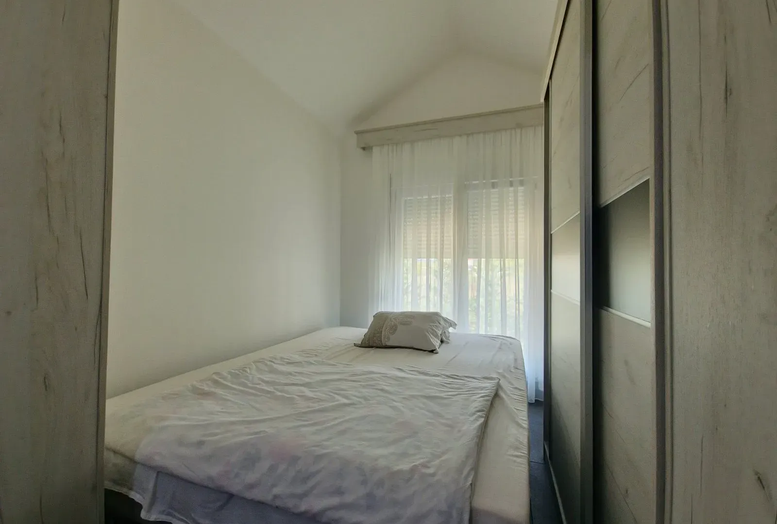Rent, one bedroom apartment, 30m², Lastva Grbaljska, Kotor