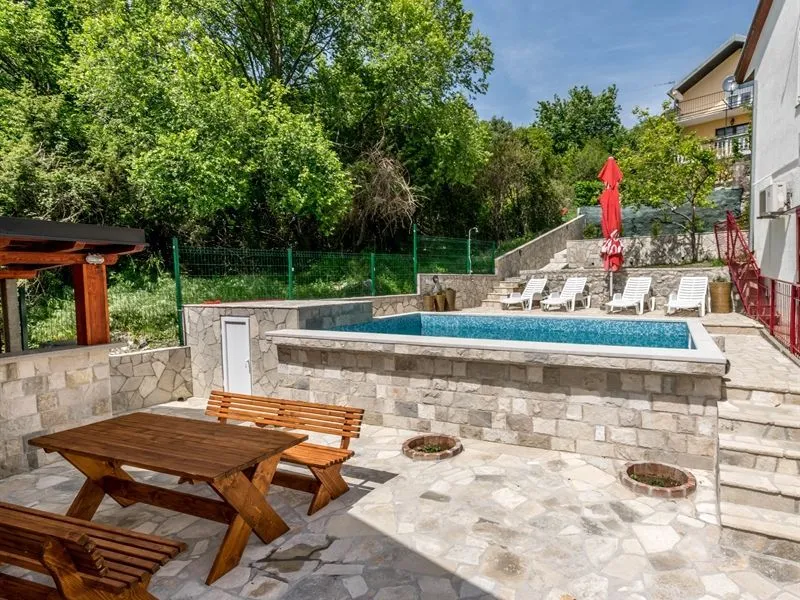 Prodaja, kuća, 100m², Sušćepan, Herceg Novi