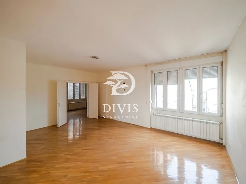 Prodaja, četvorosoban stan, 160m², Stari Grad, Beograd