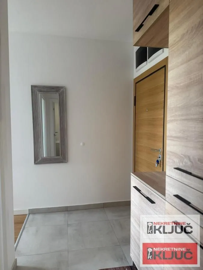 Izdavanje, jednosoban stan, 44m², Novo naselje, Novi Sad