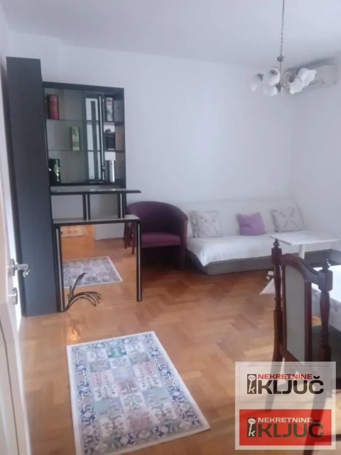 Izdavanje, dvosoban stan, 52m², Sajmište, Novi Sad