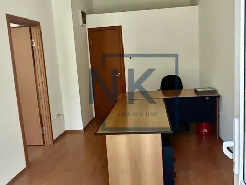 Rent, office space, 28m², Stari Aerodrom, Podgorica - image 4