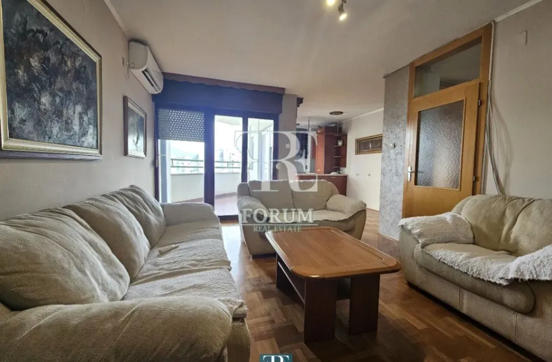 Prodaja, trosoban stan, 105m², Blok 6, Podgorica