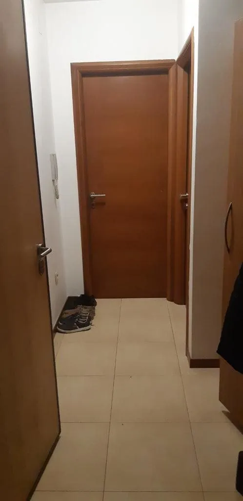 Izdavanje, jednosoban stan, 45m², Stari Aerodrom, Podgorica
