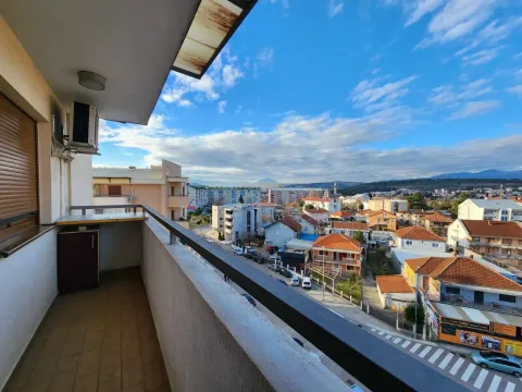 Sale, two bedroom apartment, 63m², Stari Aerodrom, Podgorica - image 10