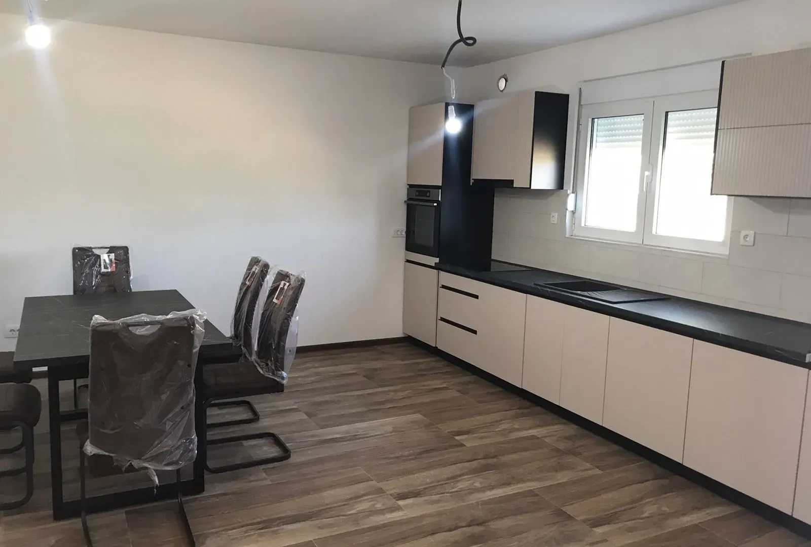Prodaja, kuća, 100m², Mataguži, Podgorica
