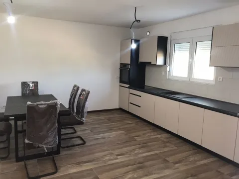 Prodaja, kuća, 100m², Mataguži, Podgorica - image 3